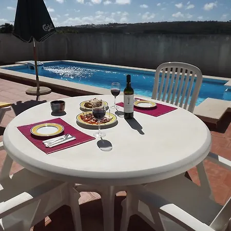 Bed & Breakfast Pegada Real Obidos